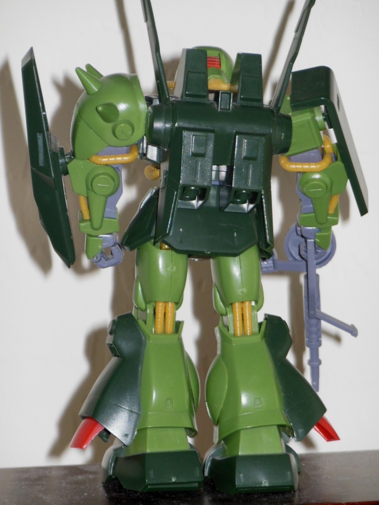 High Complete Model RMS-106 HiZack 1-144 Z Gundam HCM 18 Bandai Japan back of robot