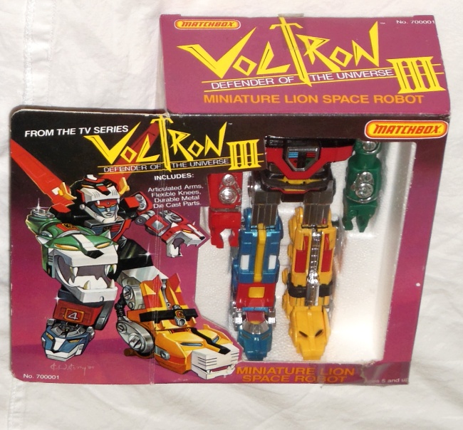 Voltron III Matchbox Defender of the Universe Miniature Lion Space Robot aka Golion top box cover GB-35 ST Popy 1981 from cartoon Voltron Defender of the Universe 1984-1985 other names Beast King GoLion, Hundred-Beast King Go Lion, Hyakujū Ō Golion, King of Beasts Golion, Lion Force Voltron, Voltron III, Voltron of the Far Universe, Voltron, difensore dell'universo, Voltron, el defensor del universo,百獣王ゴライオン