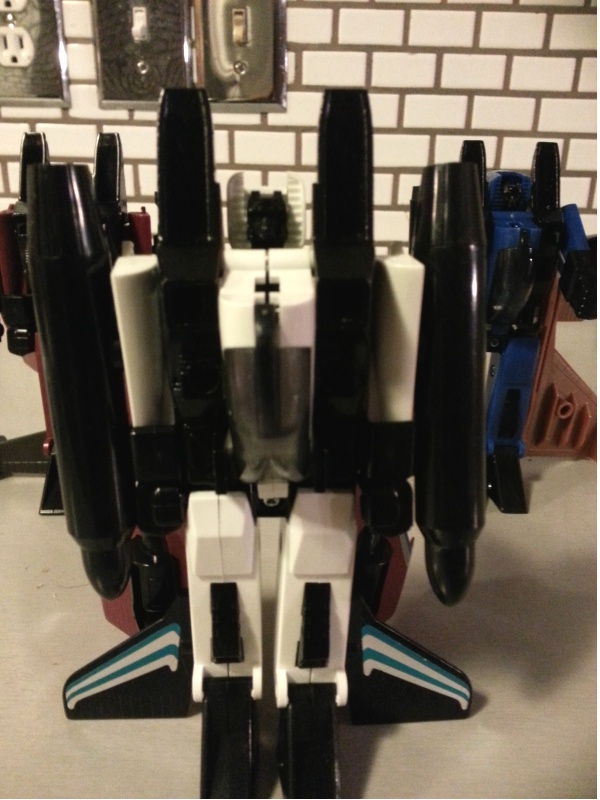 Thrust, Ramjet, and Dirge are Generation 1 Seekers(Decepticon jet fighter robots) also known as Coneheads 1985 Transformers G1 Foreign names - Dirge(ダージ Dāji), Funébro, Sparviero, Funebre, Dirgo, Funeral - Ramjet(ラムジェット Ramujetto), Statoréacto, Nibbio, Motor, Rajada - Thrust(スラスト Surasuto), Fatalo, Rapax, Mandarin- Chongfeng（冲锋, Charger）, Tuijin Qi (推进器, Thruster), Impulso(Impulse), Empuxo