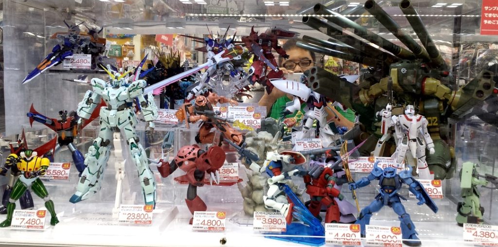 Bic Camera Display of Votoms, Gundam, Jeeg, Mazinger, Destroid Monster, Valkyrie robots